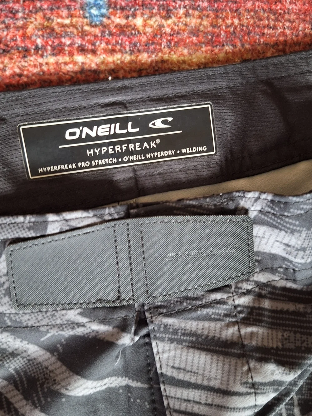 *New Without Tags* O'Neill Hyperfreak Black and Gray Palm-Print Board Shorts